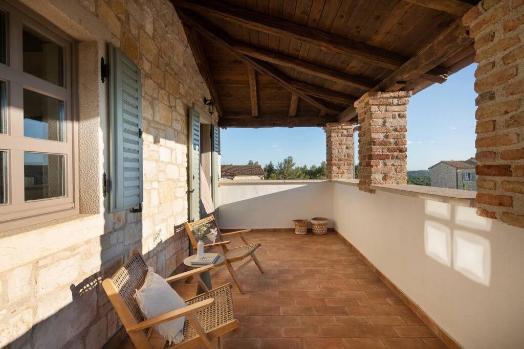 Rustic Villa Sylbum With A Pool In Istria Sveti Lovreč Pazenatički 外观 照片